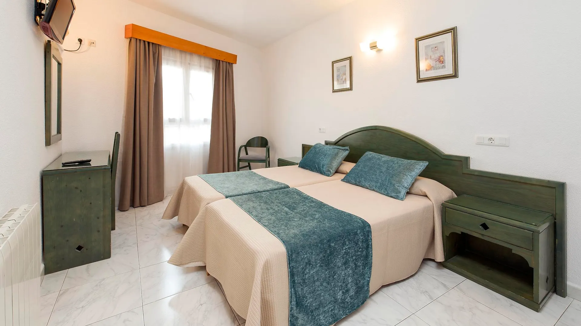 Hostal Mari San Antonio  2*, San Antonio (Ibiza)