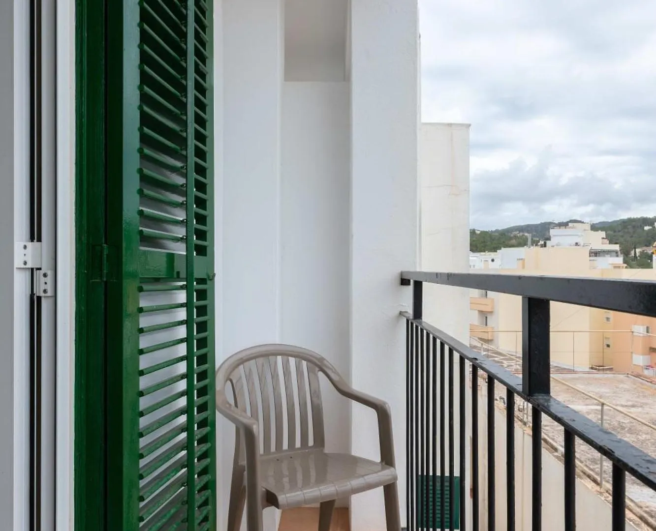 Hostal Mari San Antonio  2*, San Antonio (Ibiza) Spain