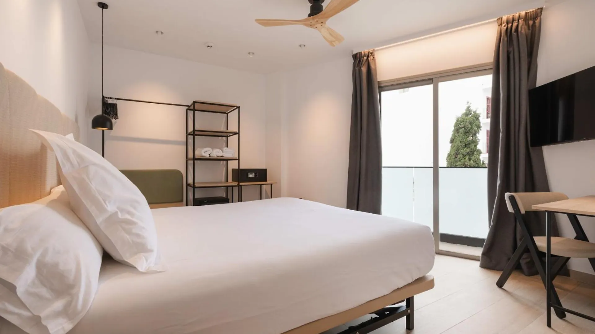 Hotel Hostal Mari San Antonio