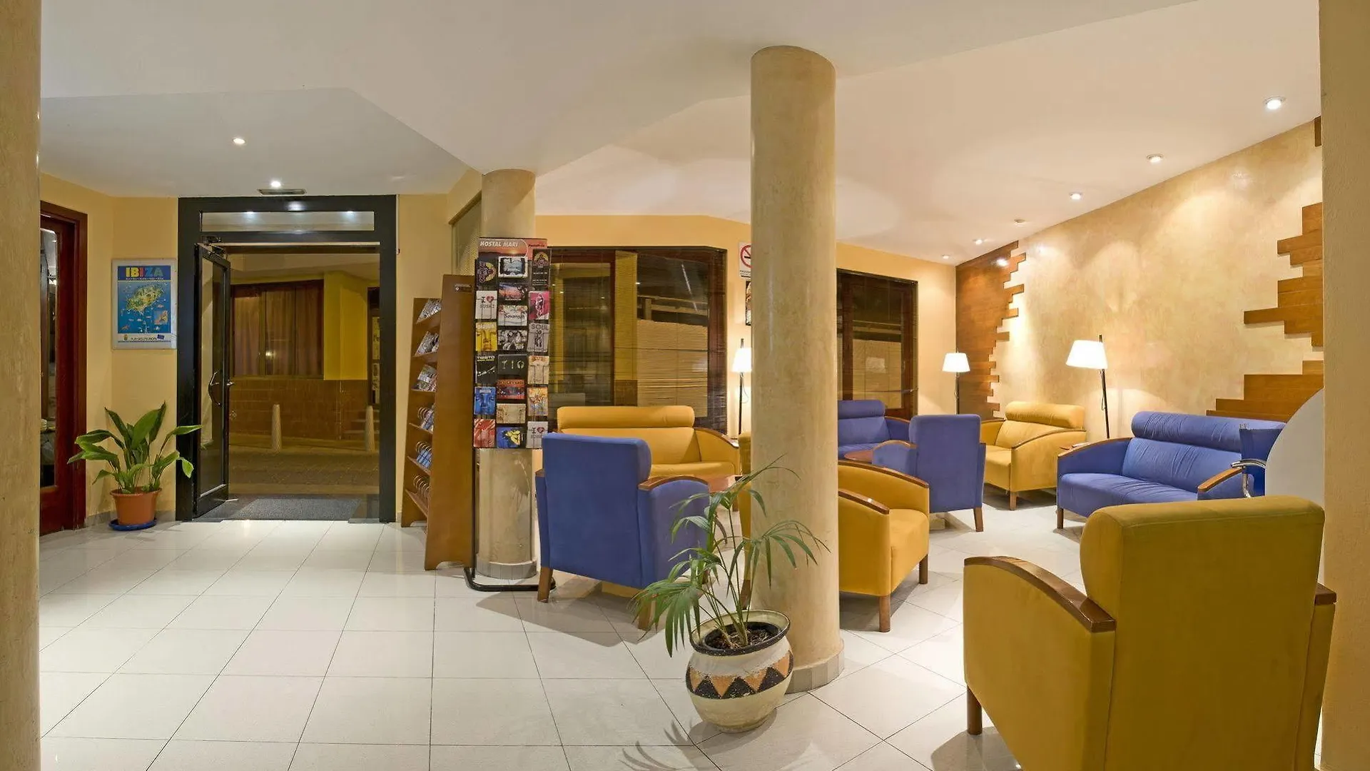 Hostal Mari San Antonio  2*, San Antonio (Ibiza)